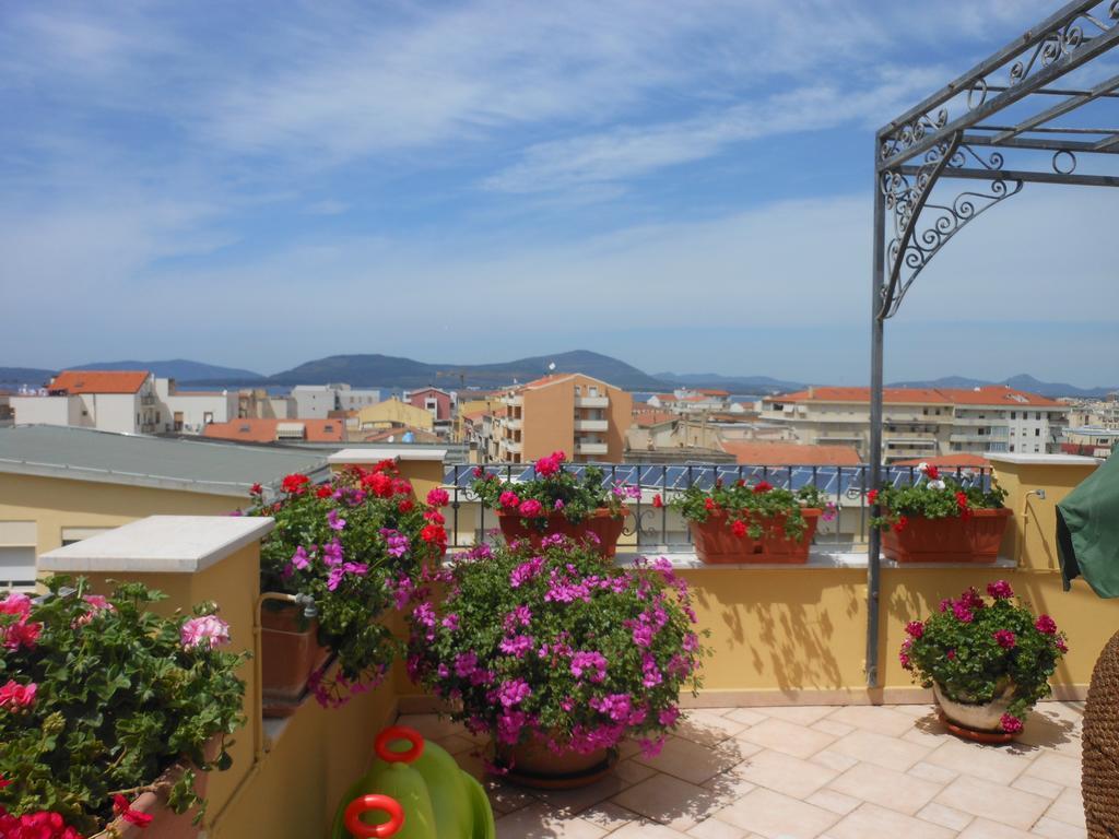 Casa I Gerani Vista Mare Apartment อาลเกโร ภายนอก รูปภาพ